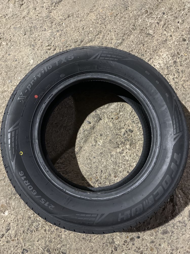 Tracmax 215/60 R16 TX5