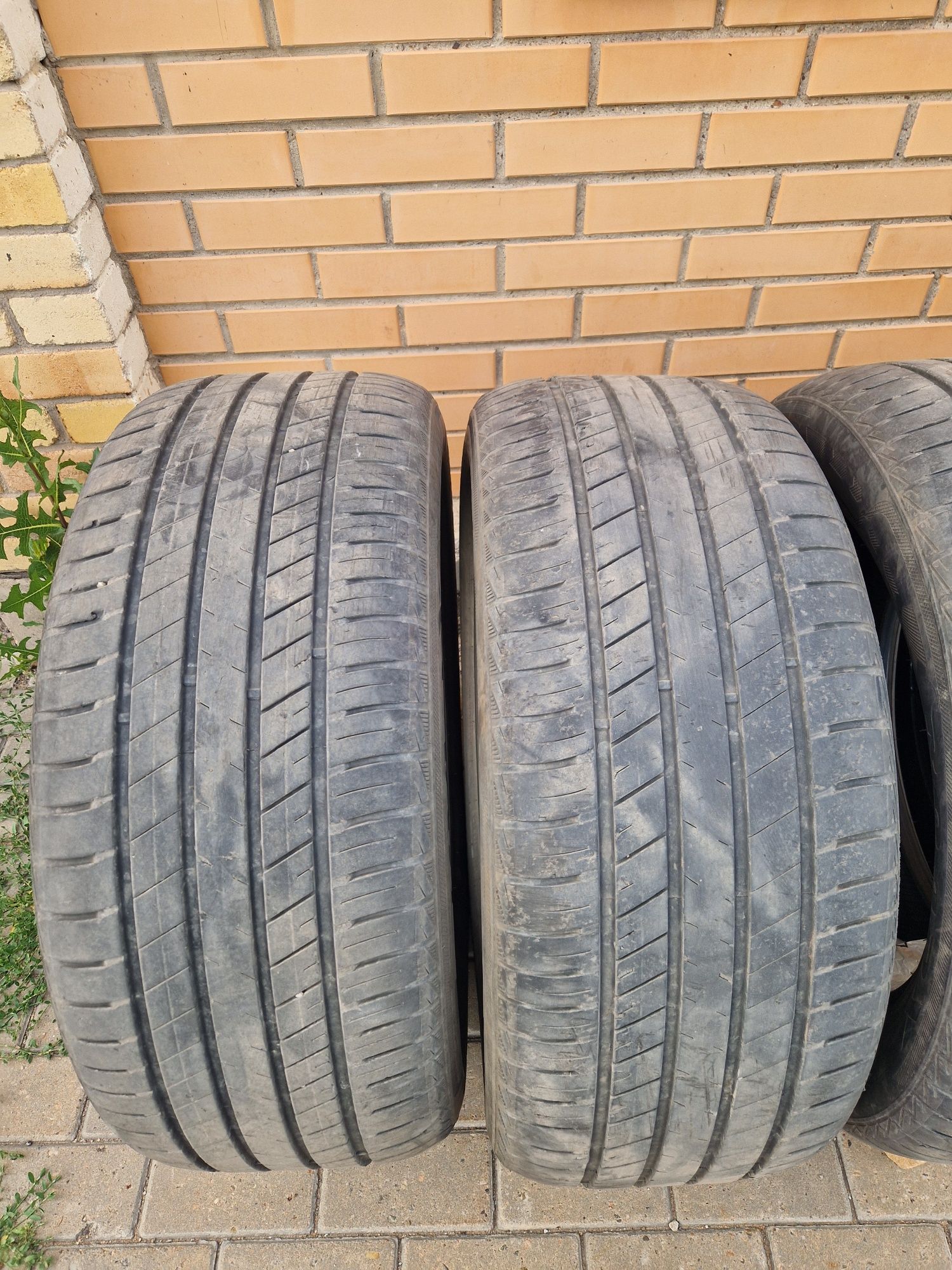 Продам резину летнюю 285 50 R20