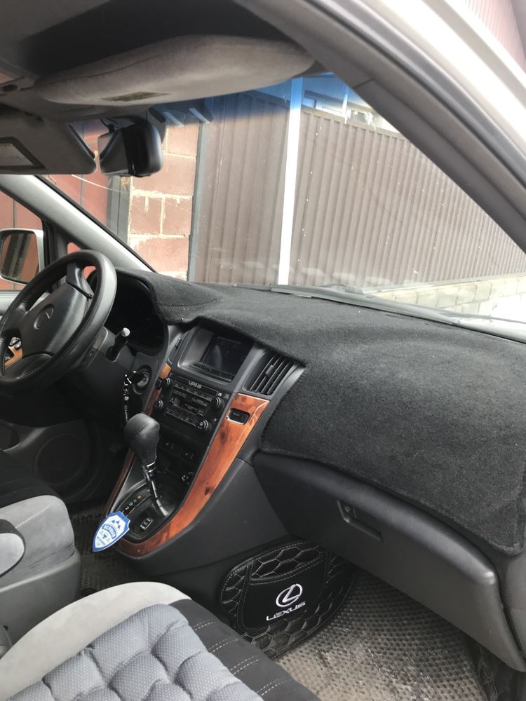 Автомобиль лексус рх 300  продам