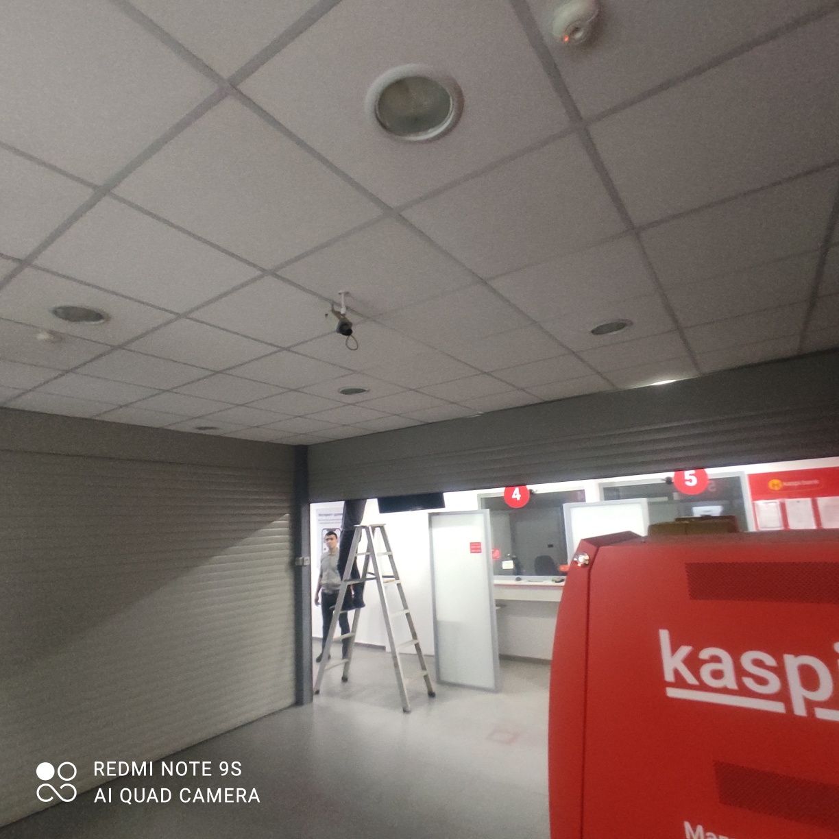 Комплектующие откатных ворот, Каспи ред, кредит. Ворота