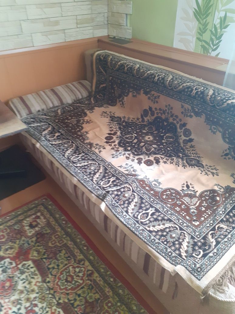 Продам диван ,кровать