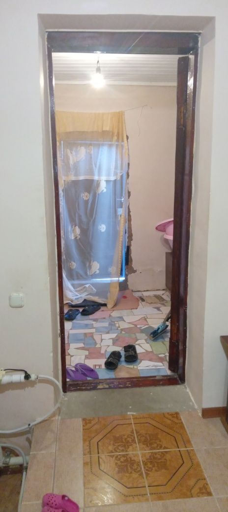 Продам земельный участок, баня с жилой пристройкой.