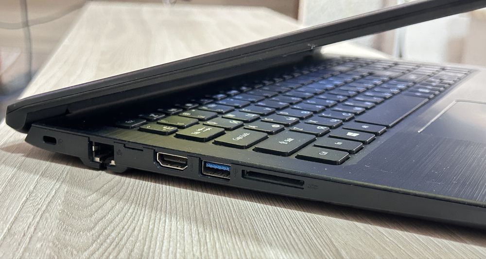 Ноутбук Acer  SSD в новом состояний
