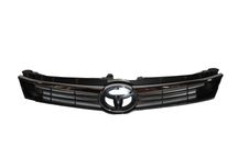 Решетка радиатора Camry V50 15-17