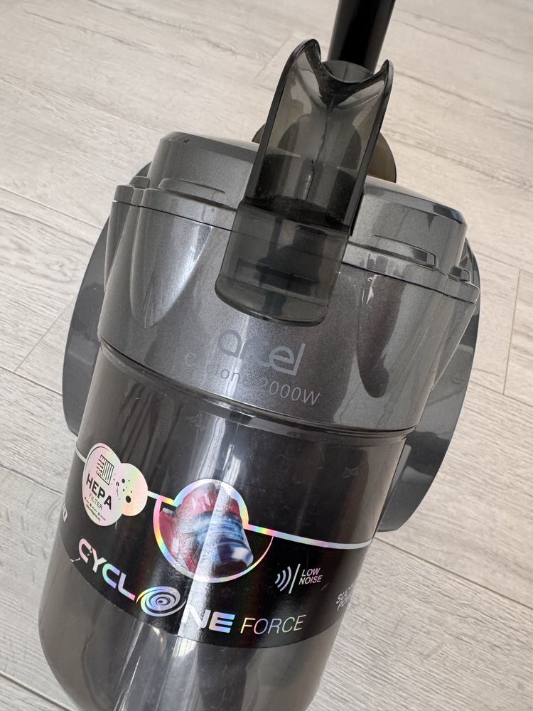 Пылесос Artel 2000W
