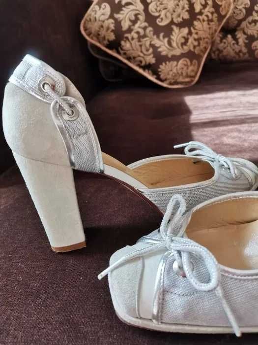 Продам туфли женские