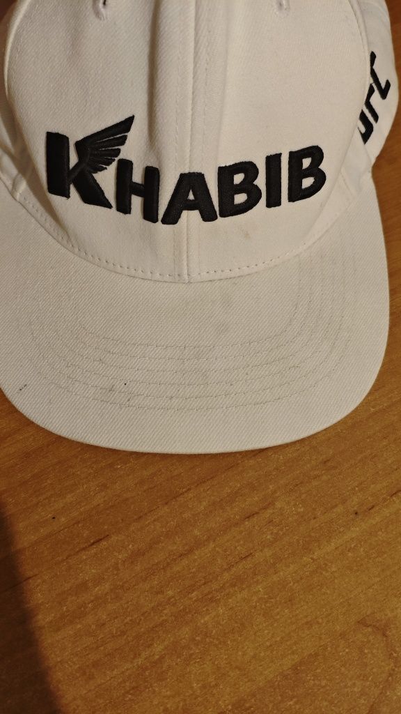 Кепка с надписью KHABIB