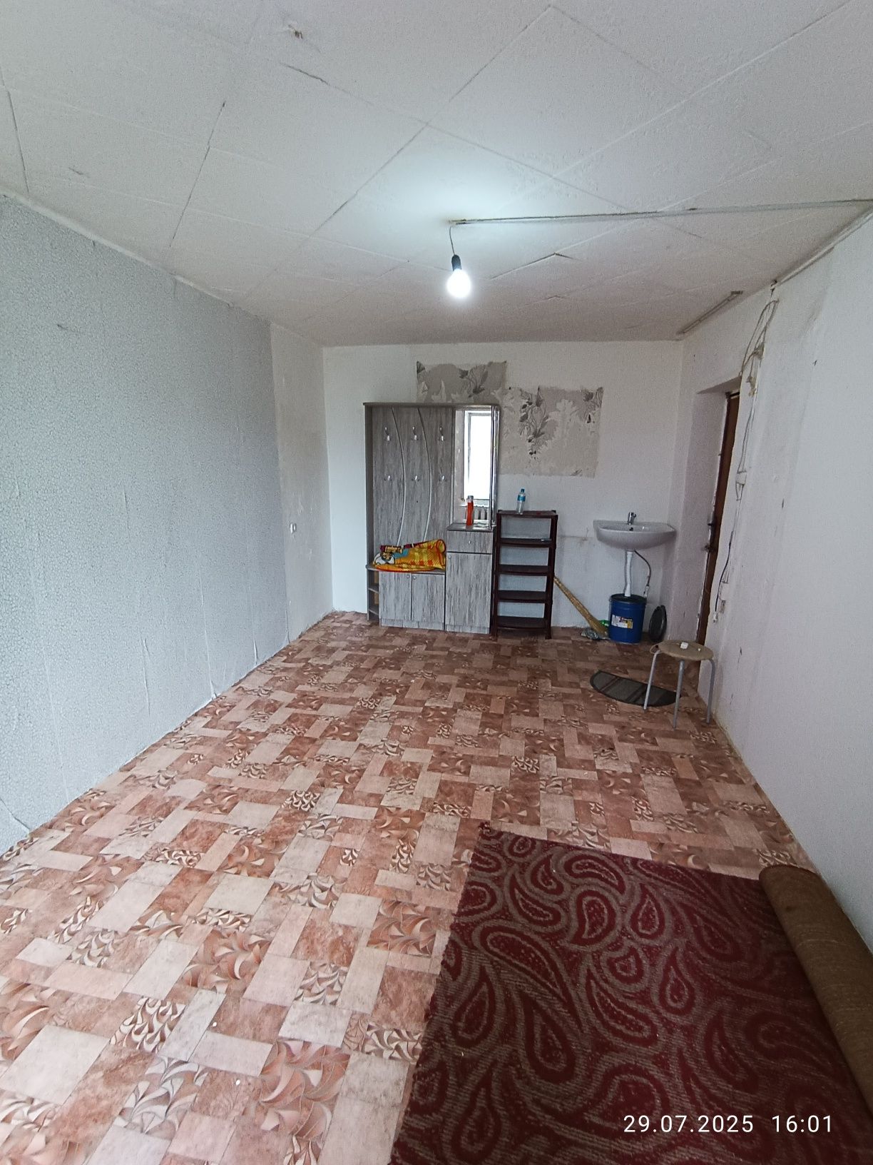 Комната в общежитии. Универмаг.Продам
