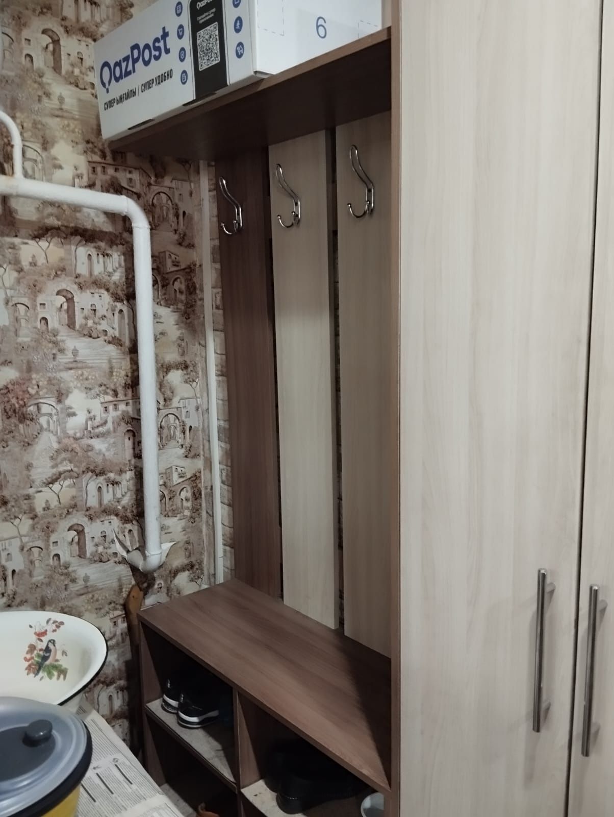 Продам шкаф в прихожую