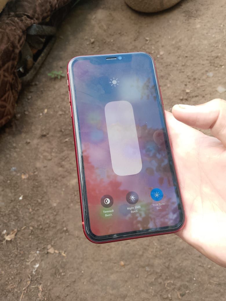 Продам iPhone XR 64GB