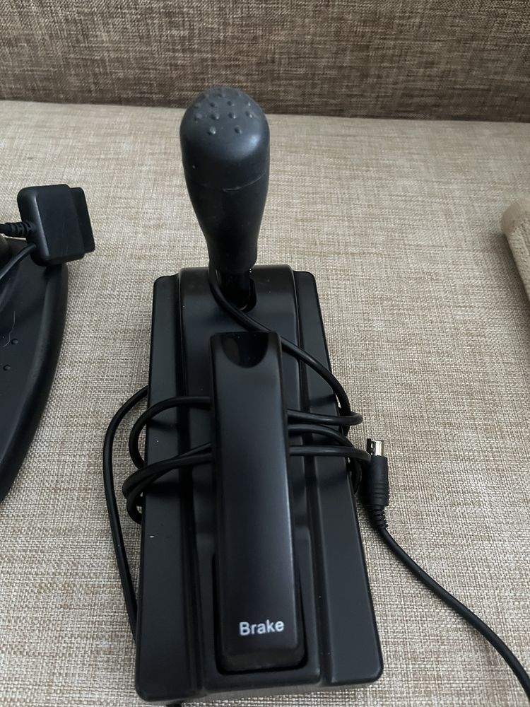 Продам игровой руль Defender