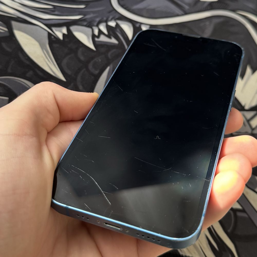 Продам IPhone 13 256gb в синем цвете (blue)