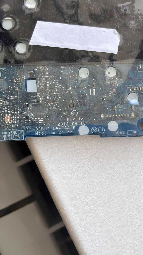 Материнская плата от HP Pavilion. Core i7-8750H, GTX1050 Ti MAX-Q