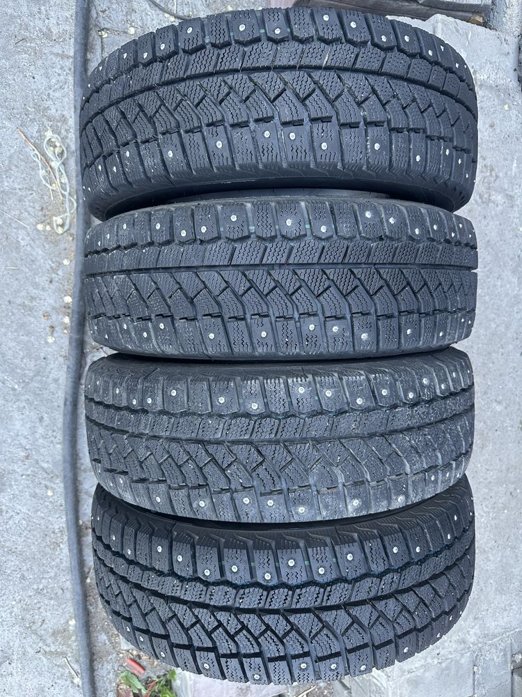 Продам зимние шины Viatti 185/65 R14.
