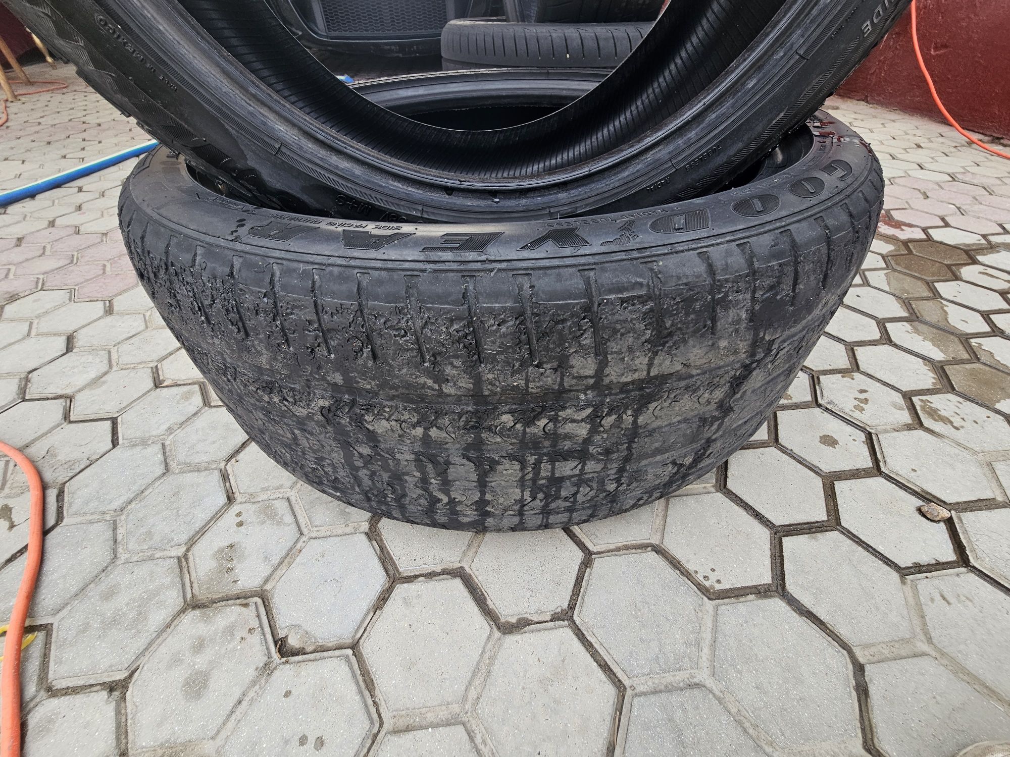 Шины r19. 245/40