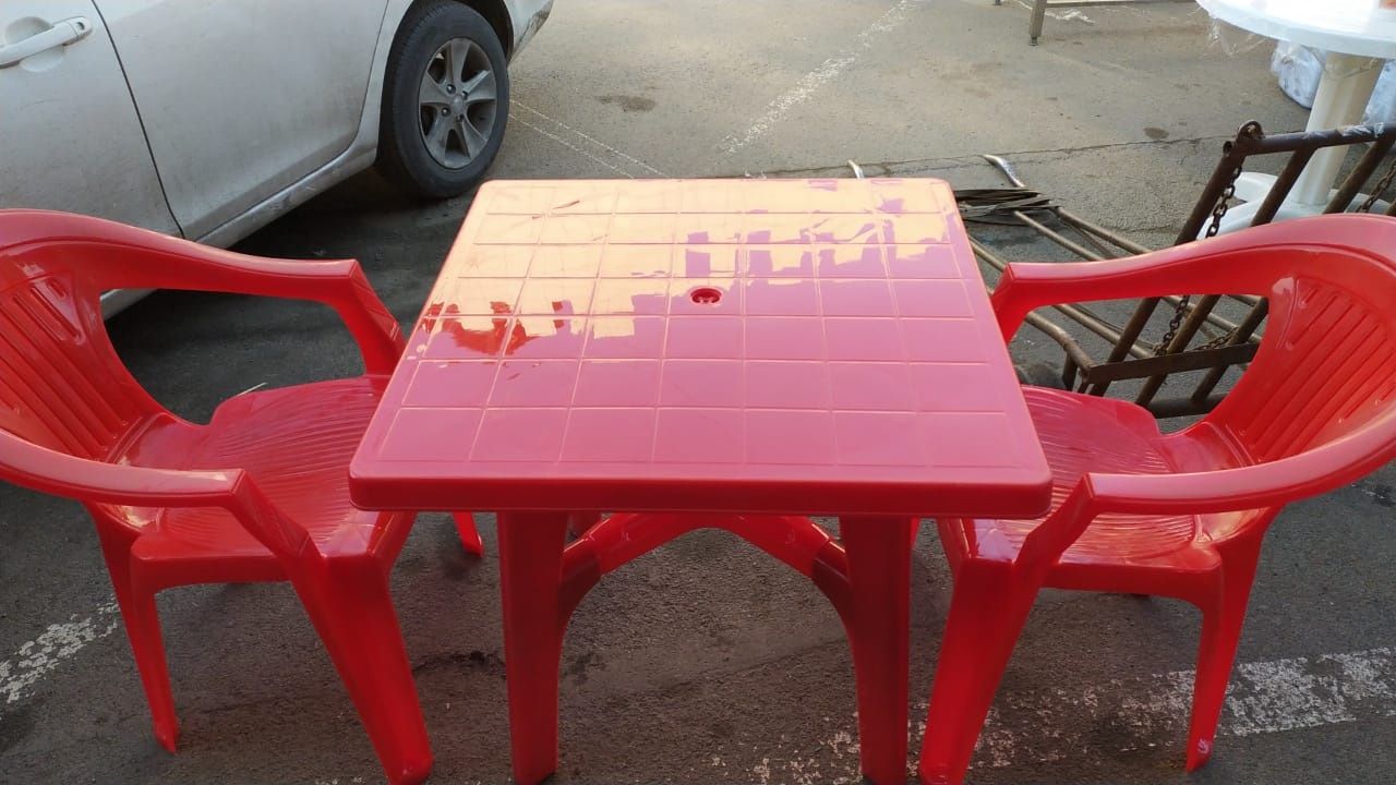 Стол комплект пластиковый