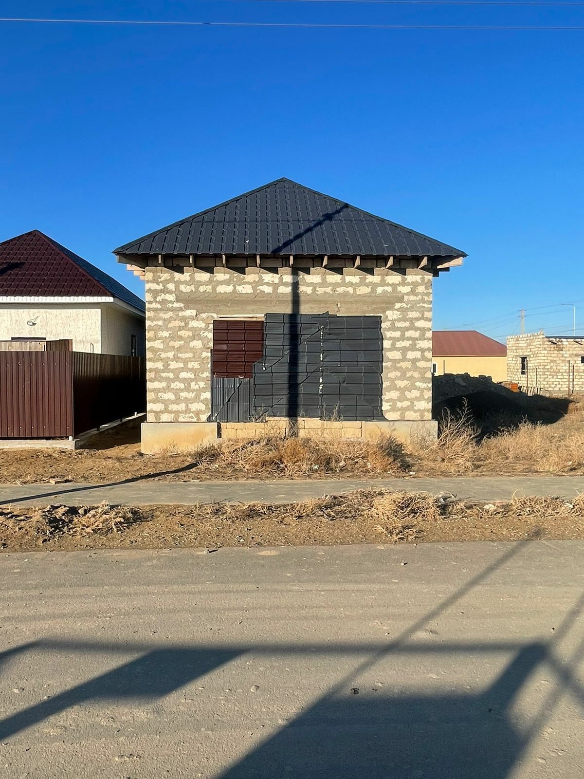 Продается дом р-н Еркинкала черновой
