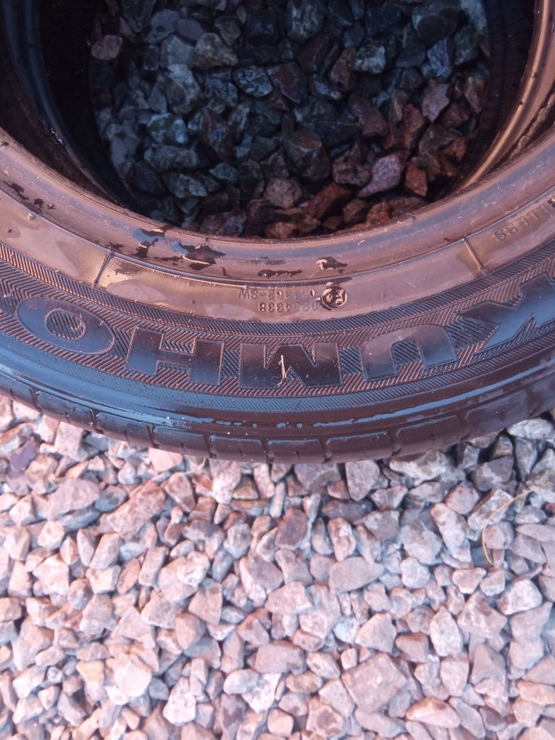 Продам две шины 185/65 R15