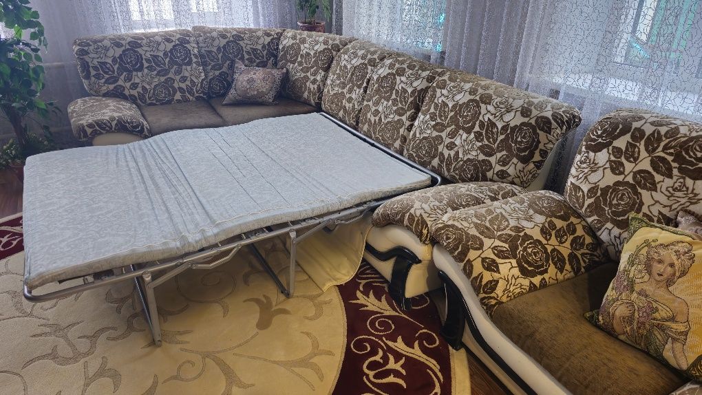 Продается угловой диван