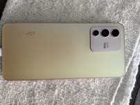 Vivo v 23  золотистый 12,256