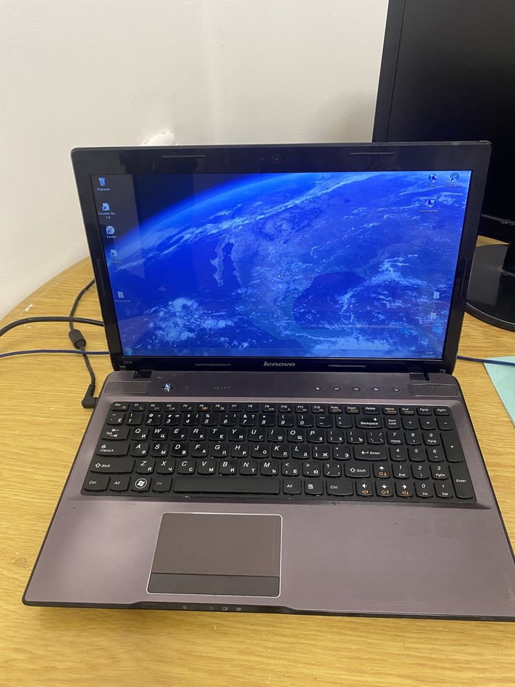 Lenovo z570.