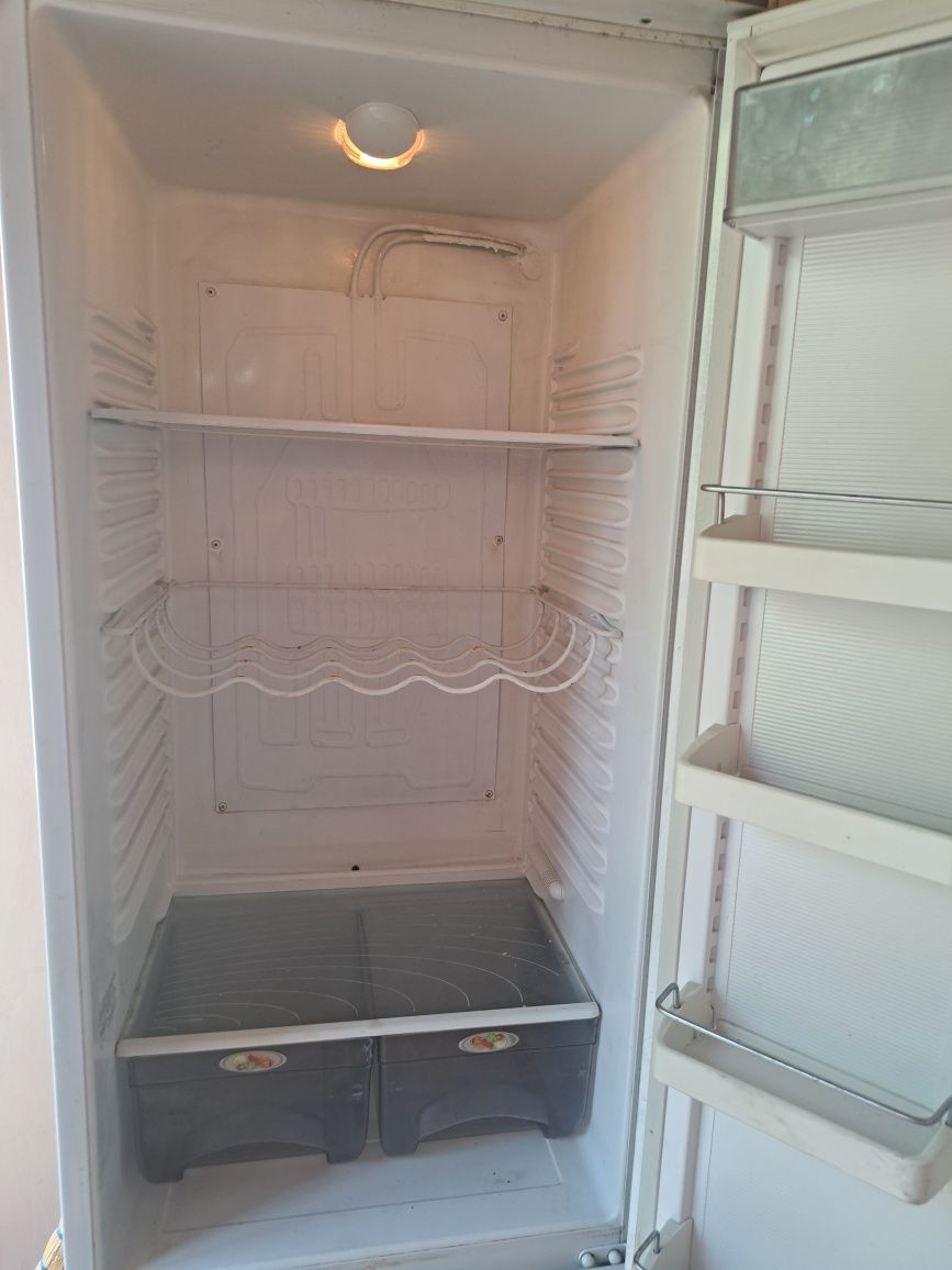 Продам холодильник атлант
