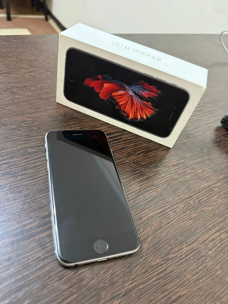 Продам Iphone 6s