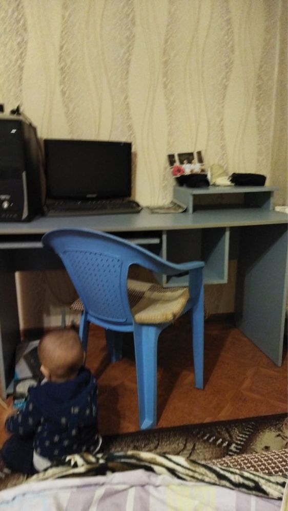 Продам спальный гарнитур. Компьтер и стол к нему. СРОЧНО!