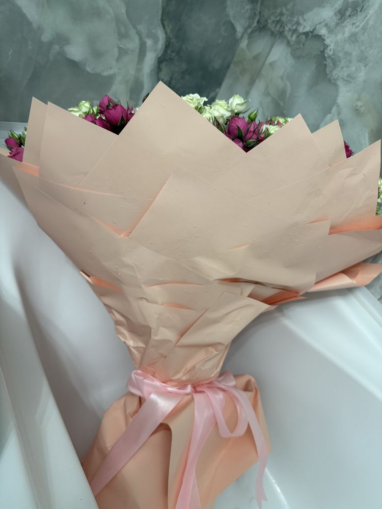 Пышный букет из кустовых роз, новый, только самовызов