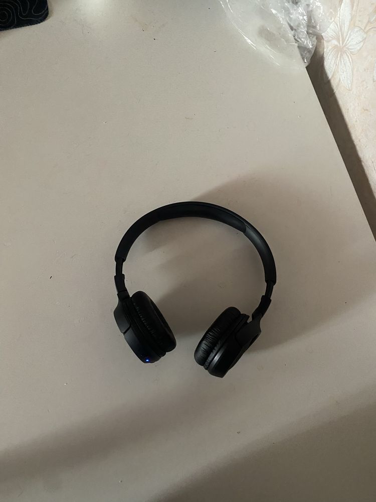 Наушники JBL Tune 510BT почти новые