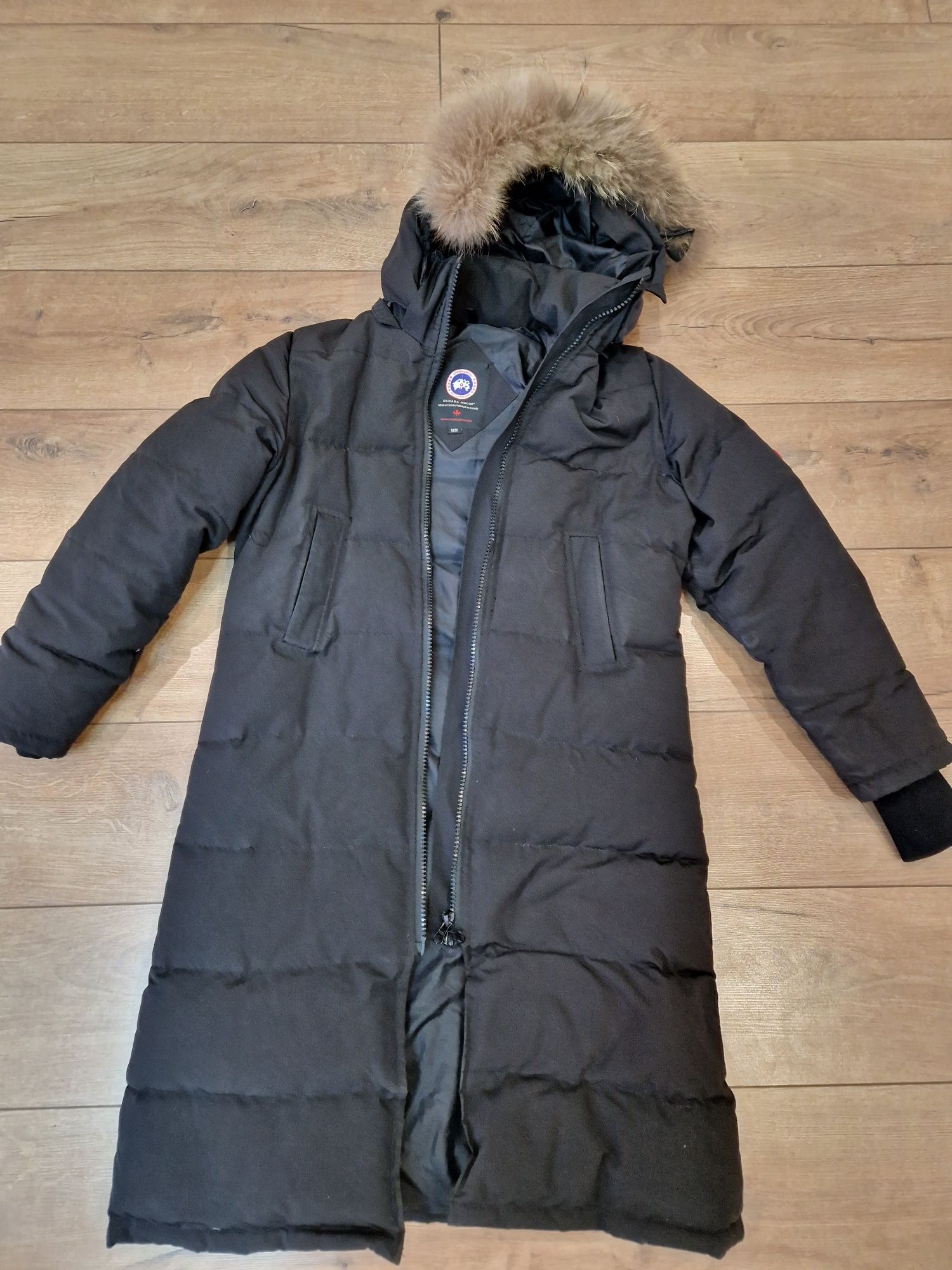 Зимняя куртка Canada Goose