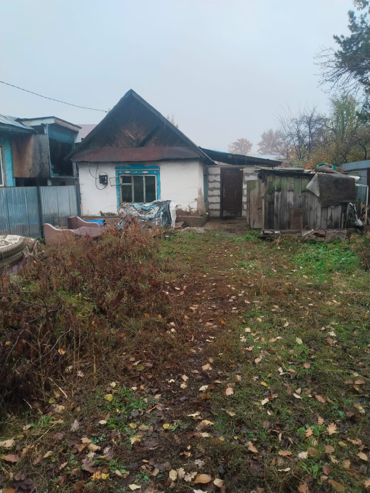 Продам дом в районе базара первой школы