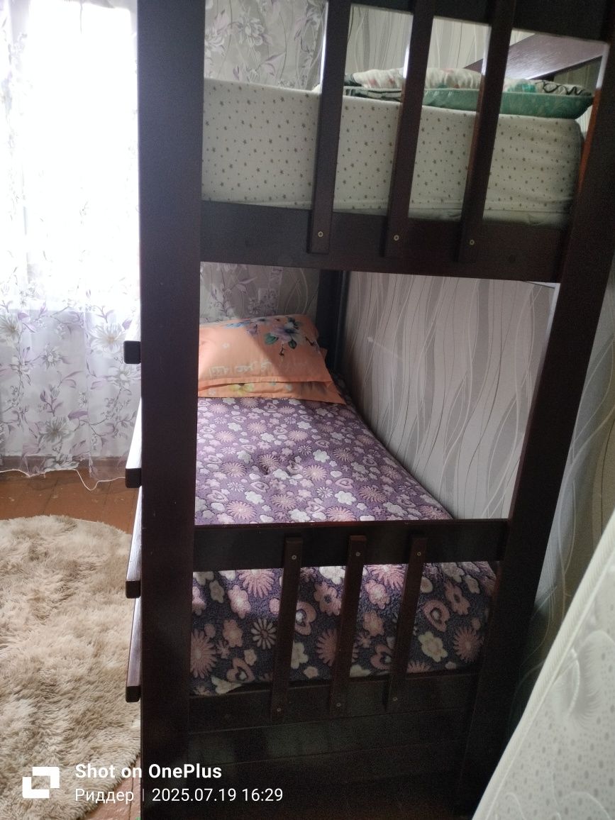 Продам, двухярусную кровать.