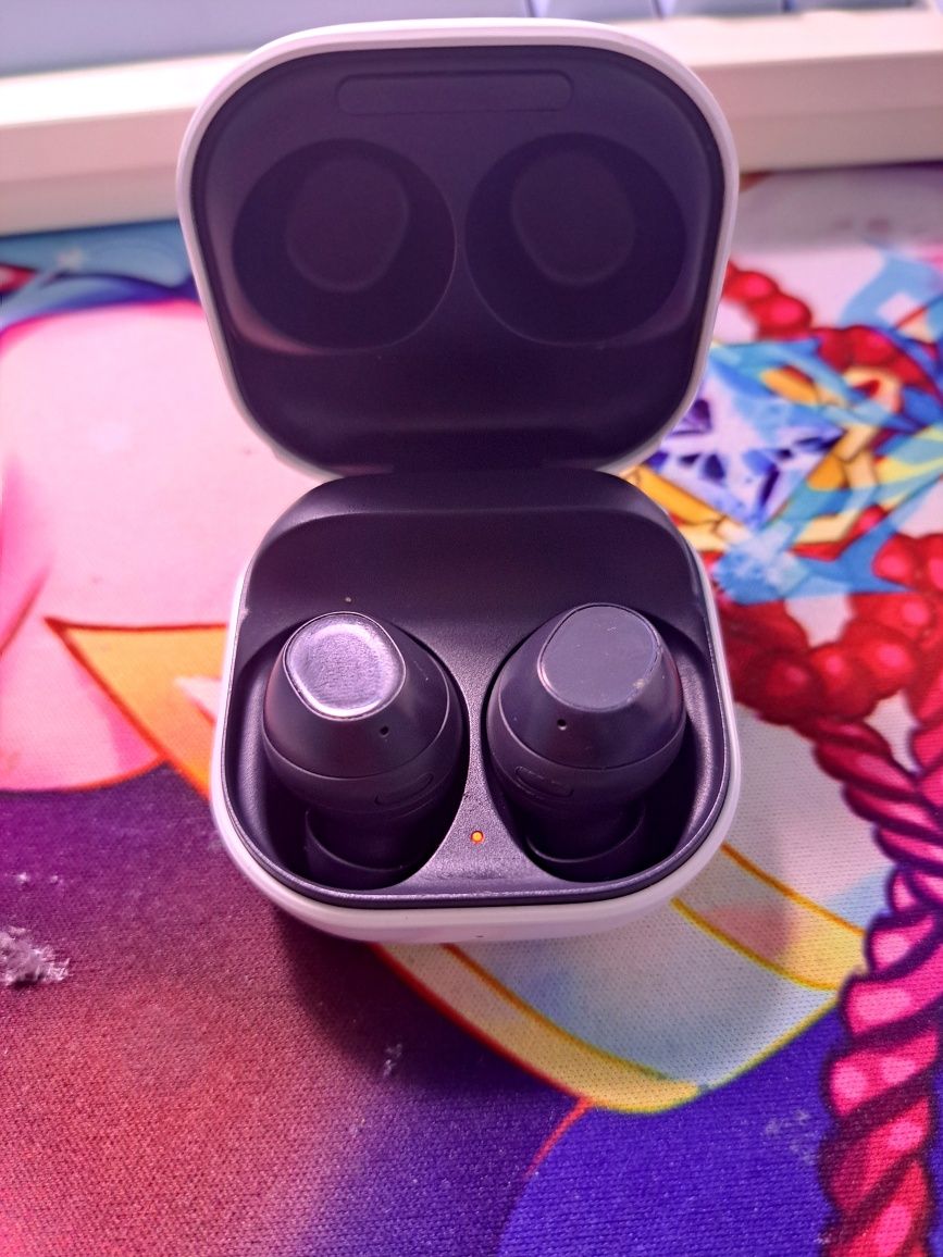 Galaxy Buds FE левый наушник очень тихий