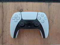 Sony PS5 DualSense белый + Sony DualSense Charging Station PS5 белый
