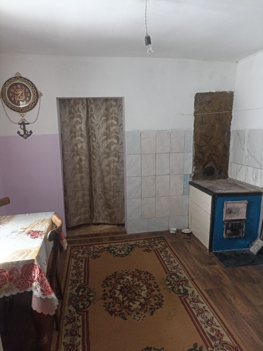 Продам дом.С огородом есть Сад