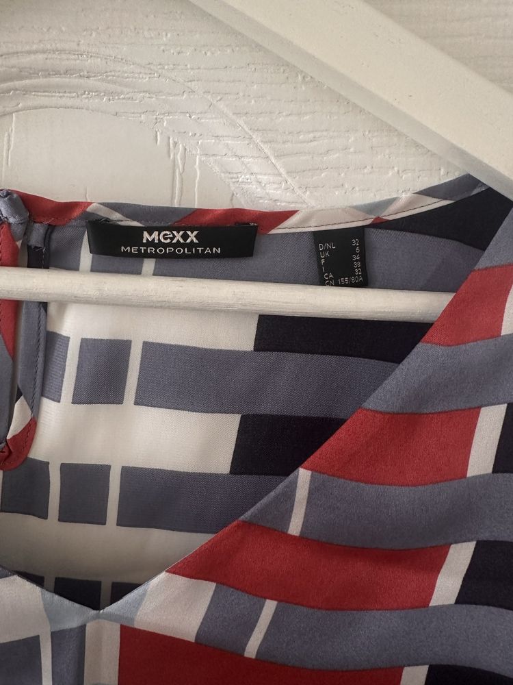 Платьe Zara, футболка Zara, блузка Mexx