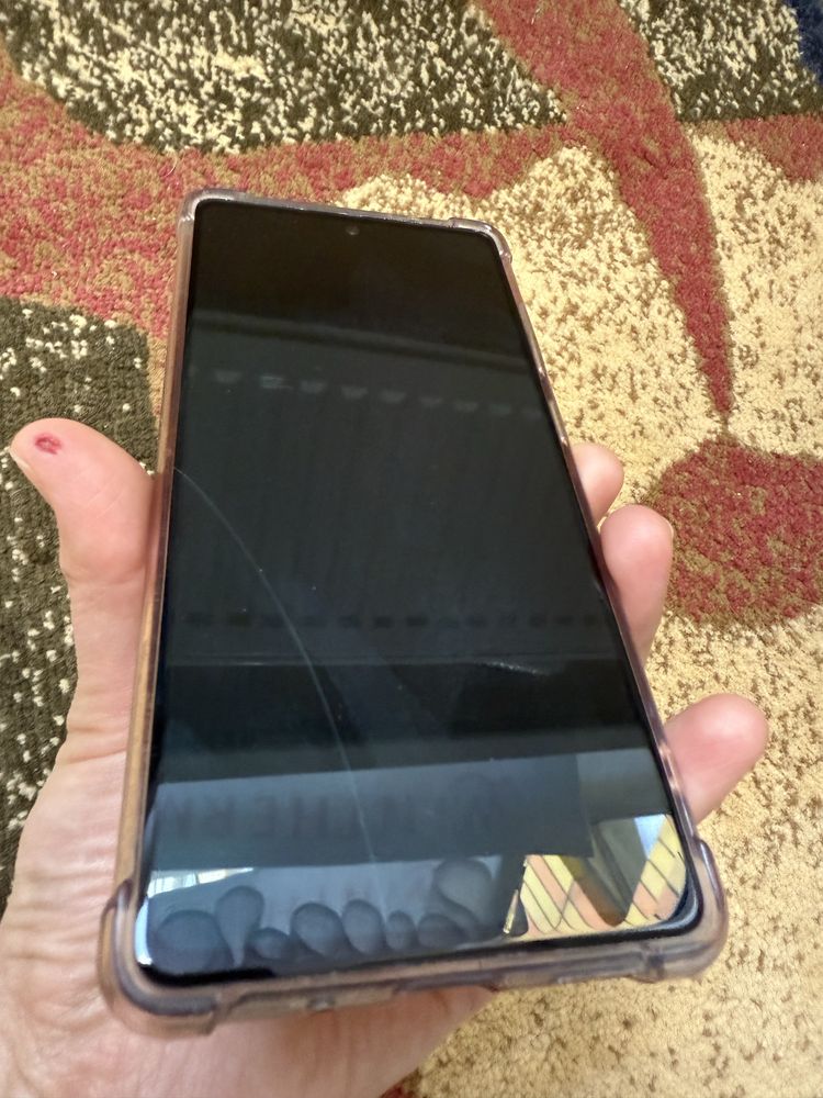 Samsung S20 Fe продается.