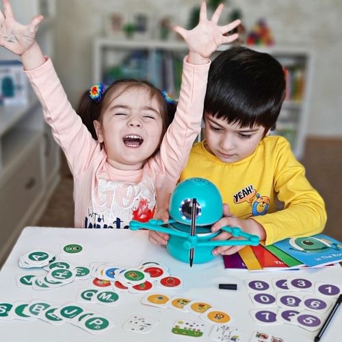 Робот-художник!Развивающая игрушка!Ликвидация!