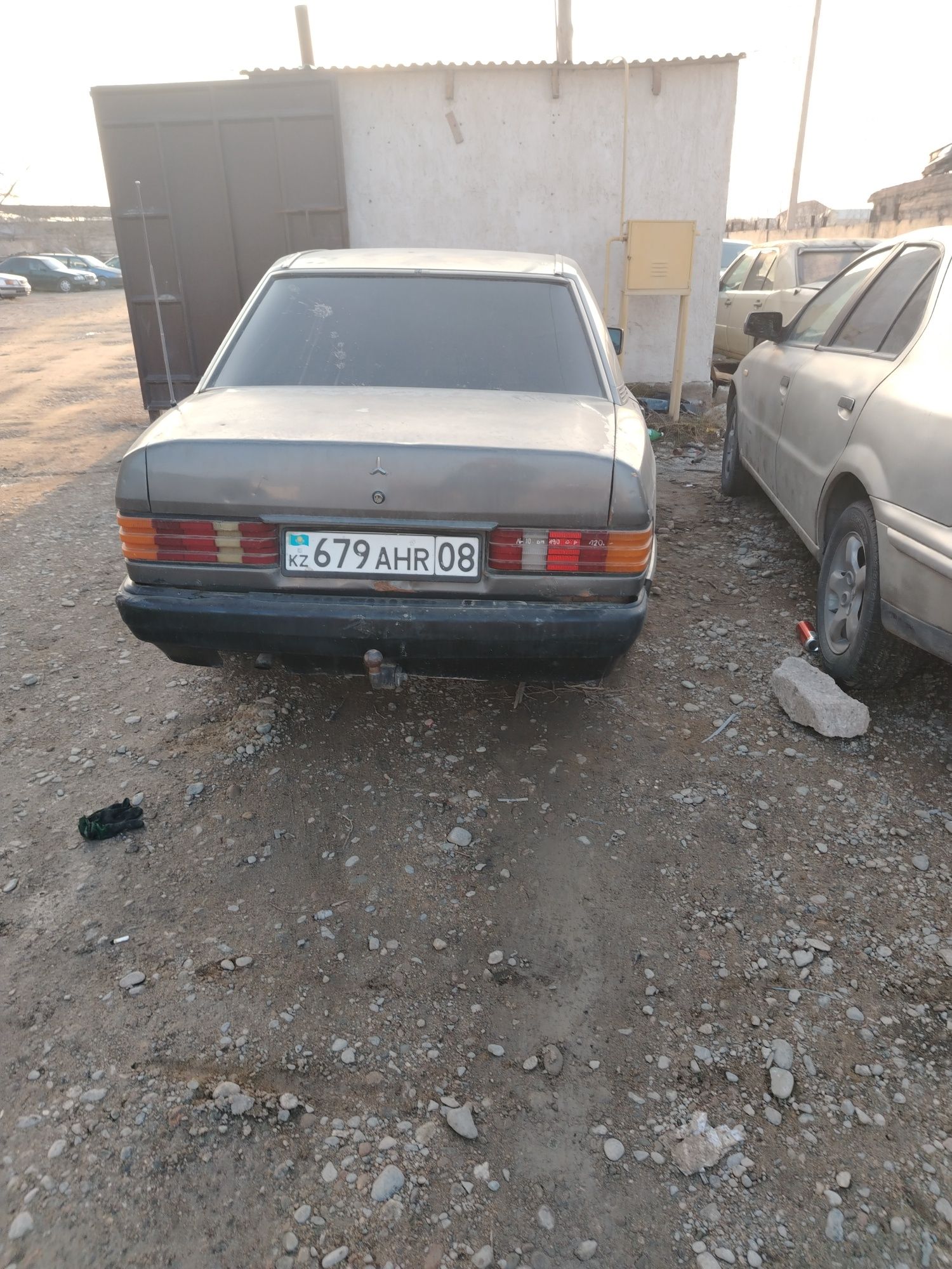 Мерс 190 по запчастям
