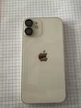 iPhone 12 mini.