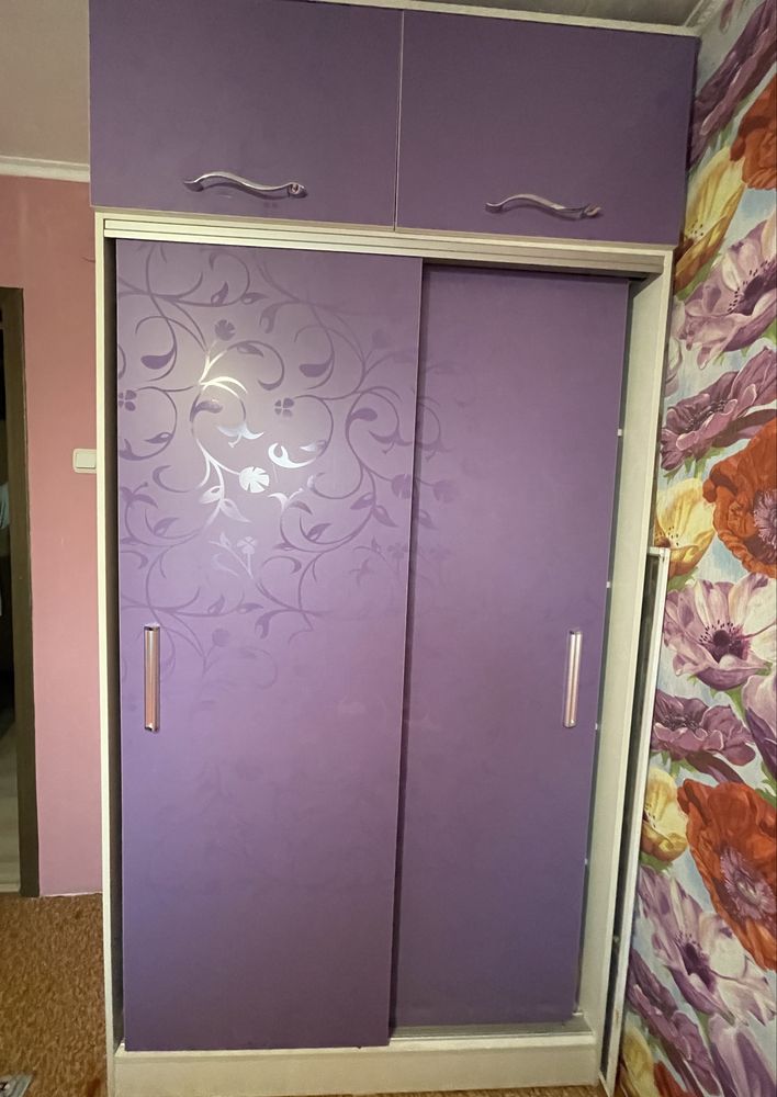 Продам гарнитур для девочки, сиреневый цвет. Состояние отличное