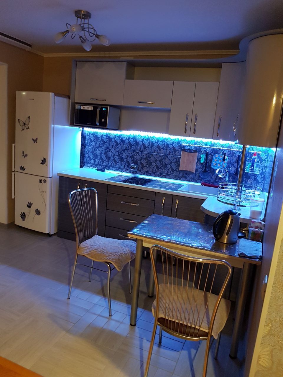 1комн.ЕвроЛюкс-НовыйГОД/Централ.ПлощОбласт.Акимат,SMART, Wi-Fi все нов