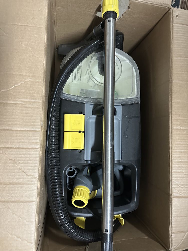 Моющий пылесос Karcher Pizzi 10/1