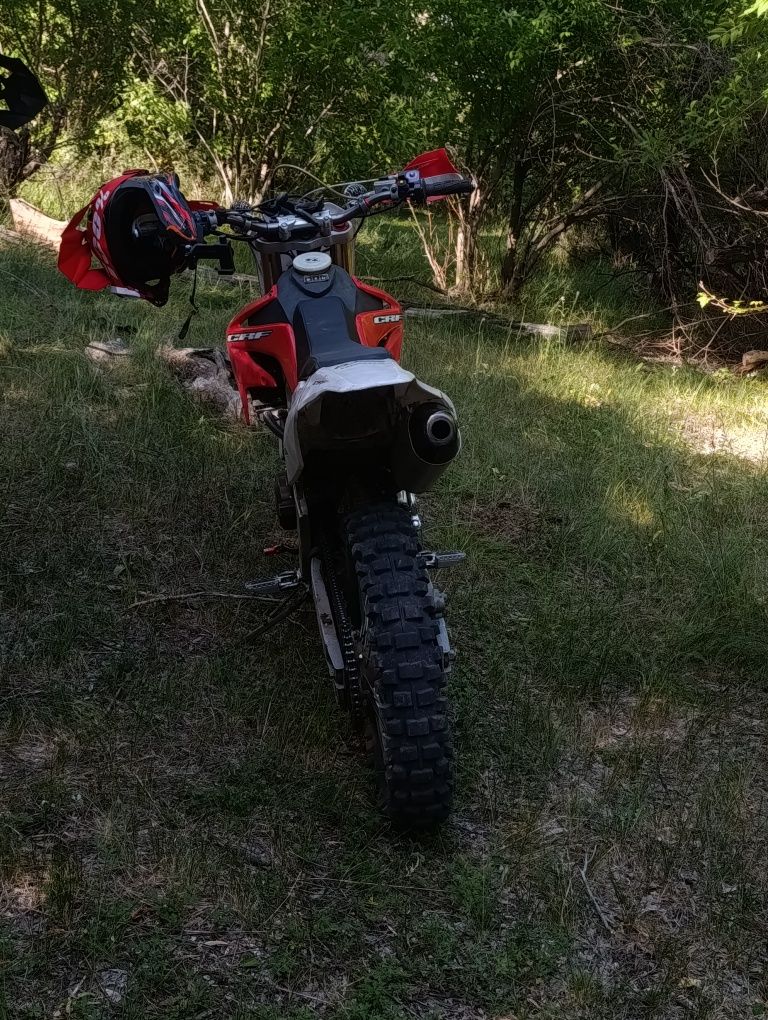 Продаю мотоцикл 250 кубов водяное охлаждение, Motoland CRF250R