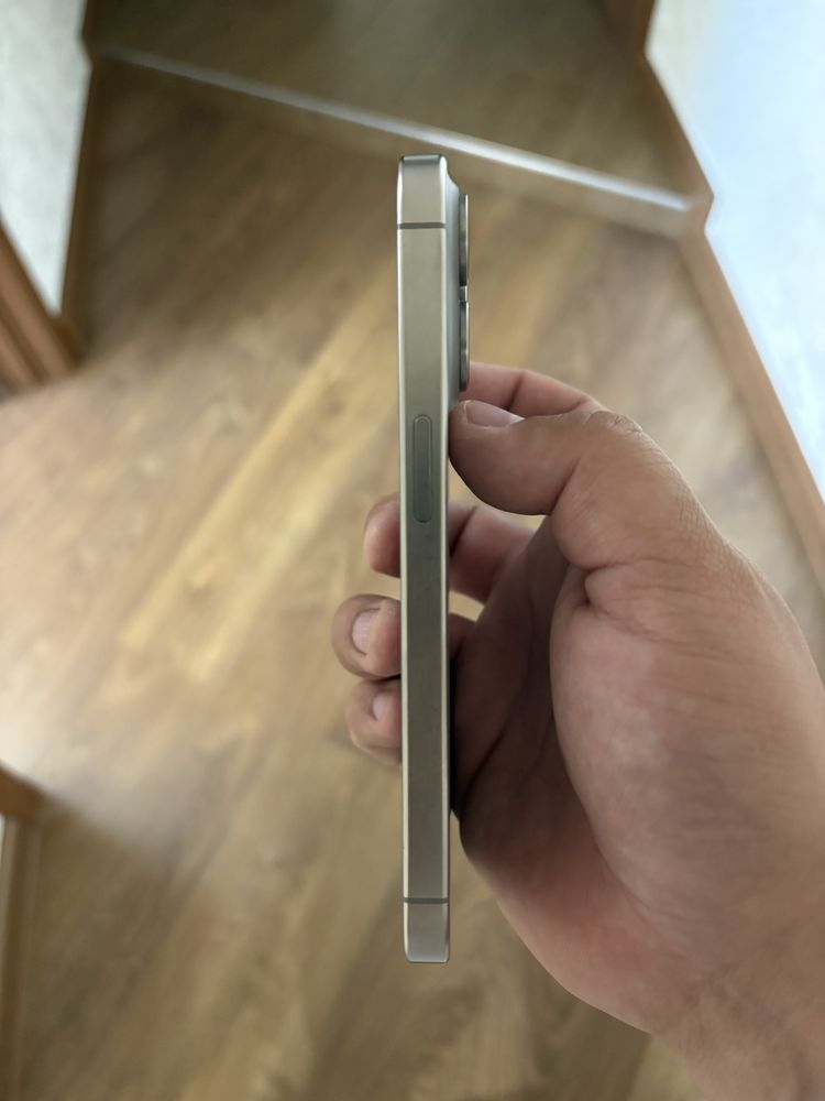 Продам iphone 15 pro 128g
