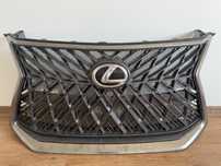 Lexus 570 решетка ,сетка,значок,как нафото,не ремонтировалась,паек нет