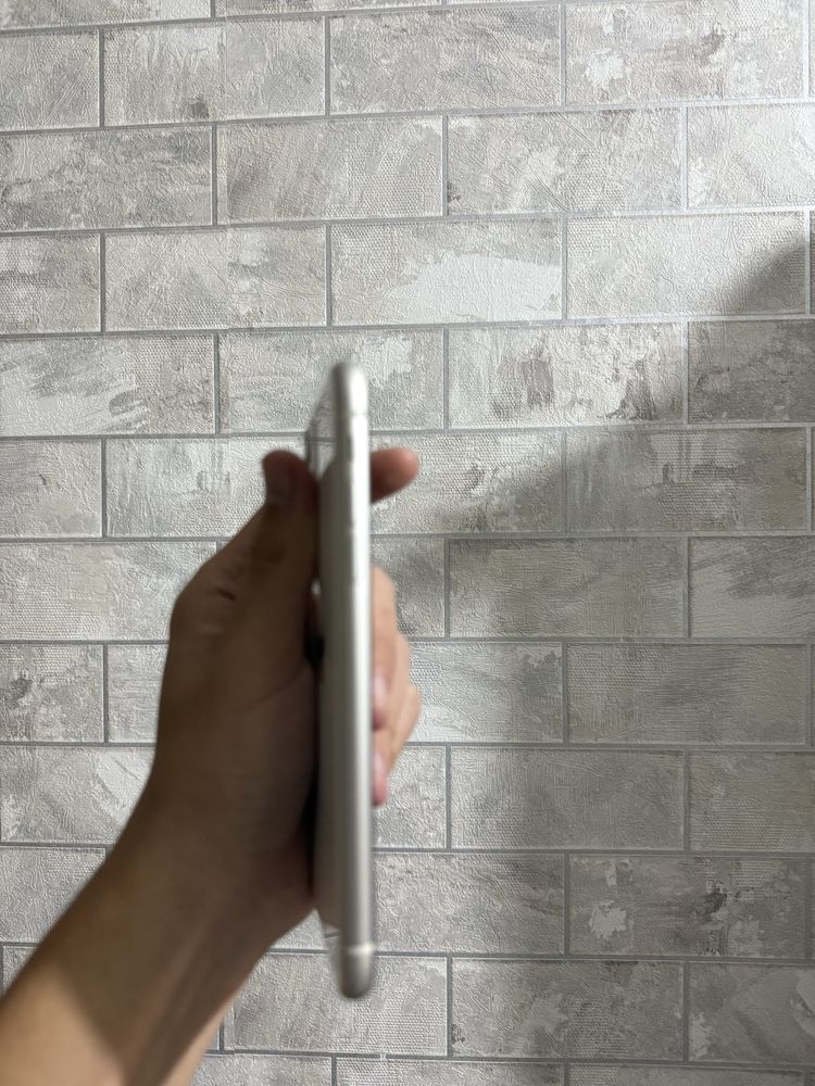 Продам 11 айфон срочно