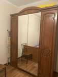 Шкаф из дерева , добротный