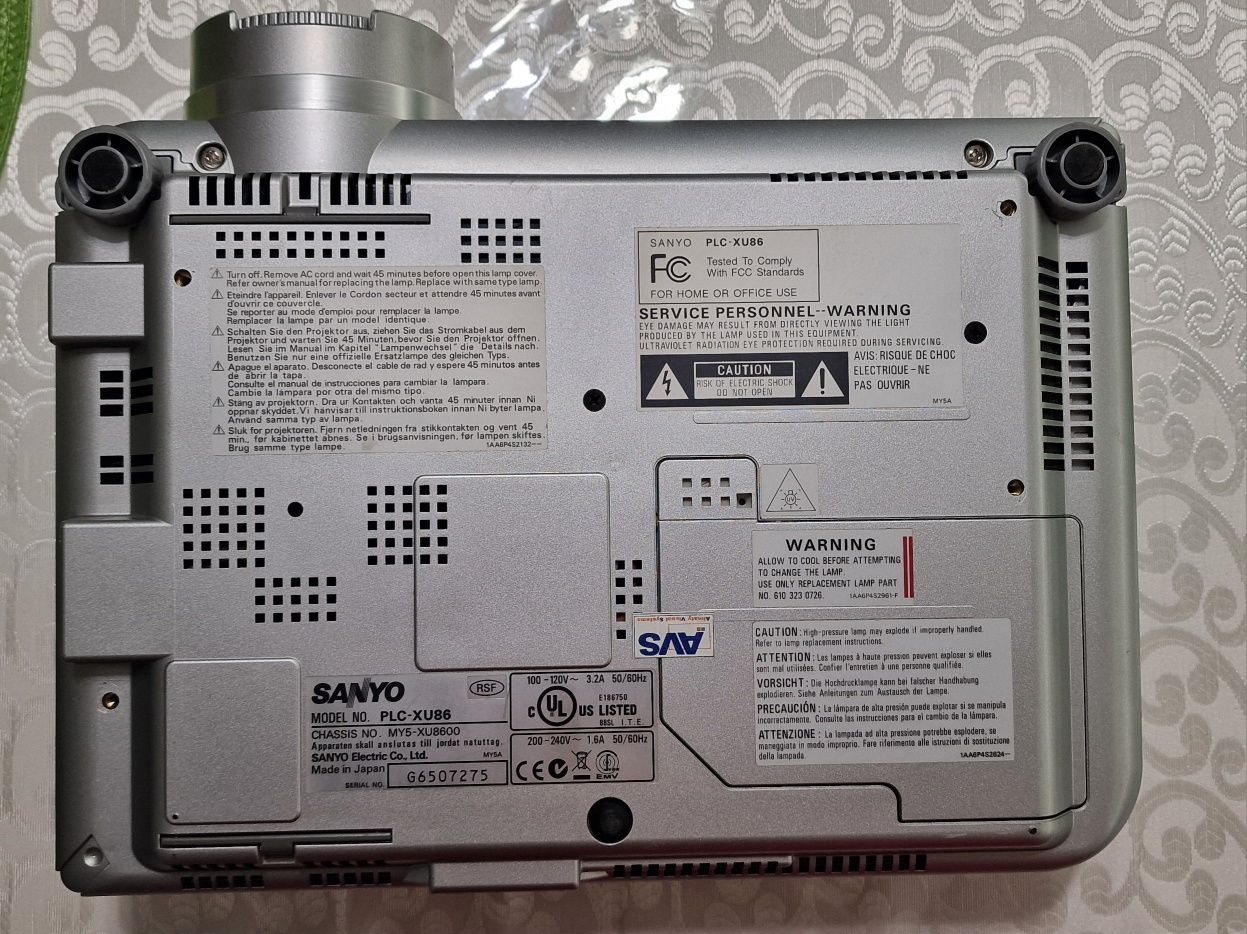 Проектор SANYO PLC-XU86